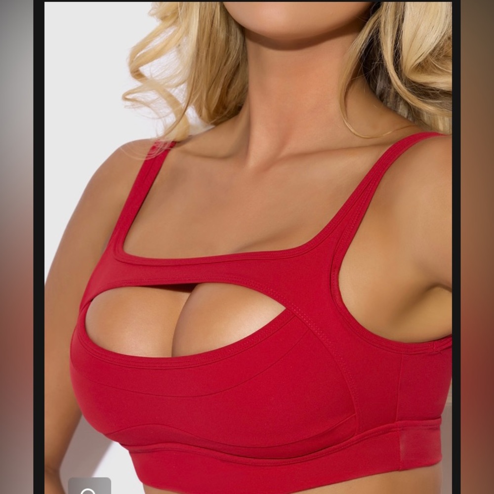 Red Women's Cutout Sports Bra by frederick’s of Hollywood ❤️‍🔥🍒🍒😻